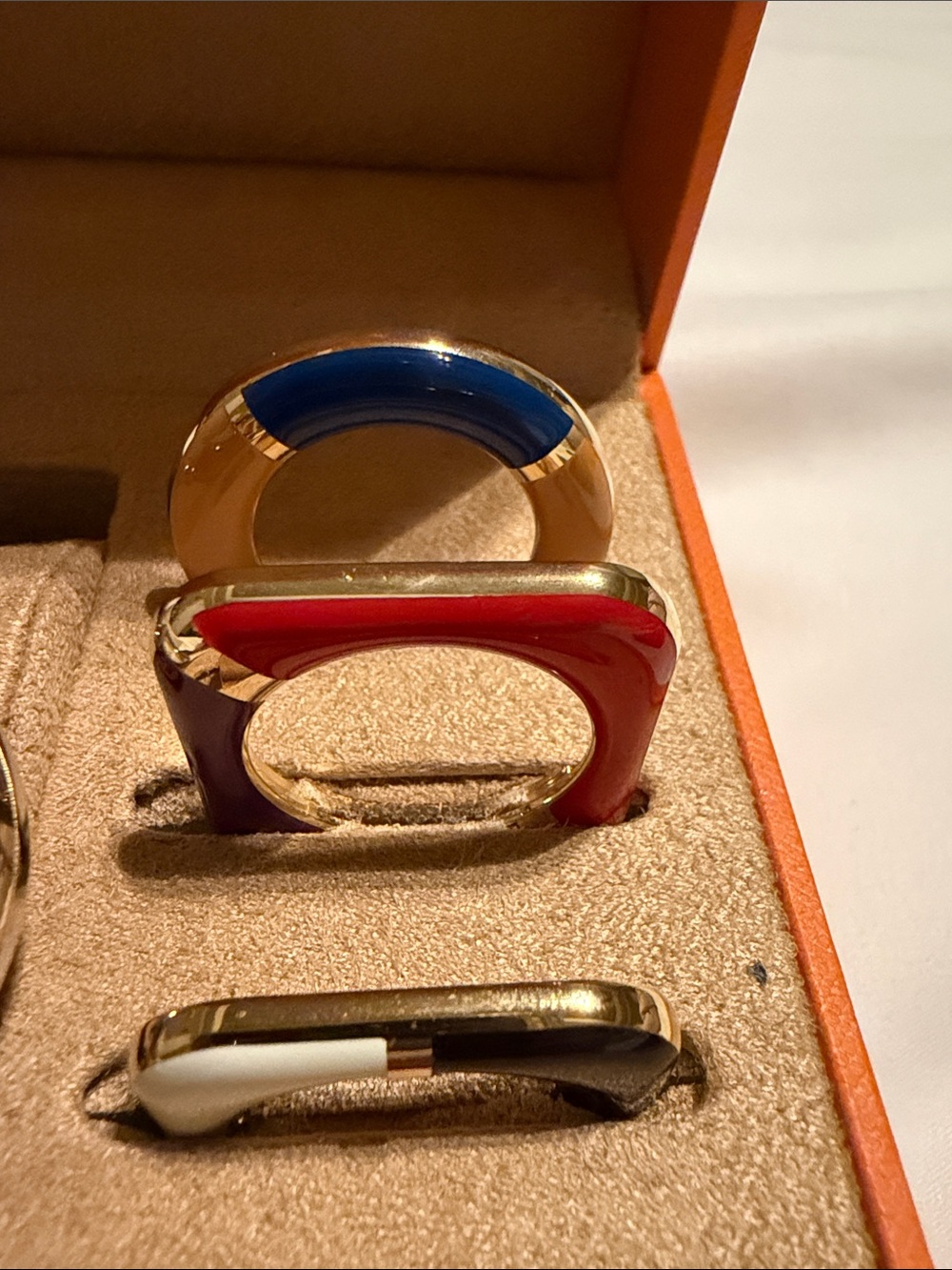 Tory Burch The Miller Gold-Tone Stainless Steel Bracelet Watch 34mm - Picture 4 of 9